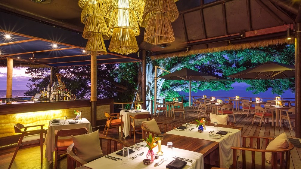 Banyan Bar & Restaurant / バニヤン バー ＆レストラン